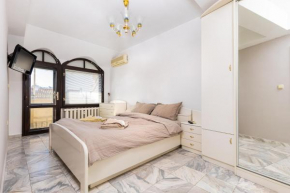 Spacious 2-Bedroom Maisonette in City Centre